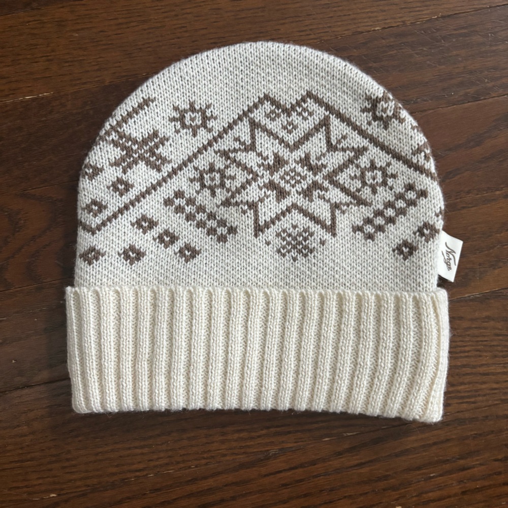 NWOT Norge Cream and Brown Knit Beanie with Snowflake Pattern